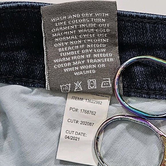 Torrid Jeans Womens 24R Blue Denim Boyfriend Straight Stretch New Western Boho - Picture 14 of 16